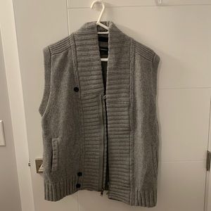 Club Monaco men’s vest